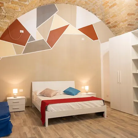 Arco House 公寓 切法卢