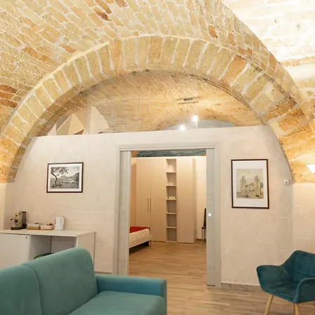 Arco House 公寓 切法卢