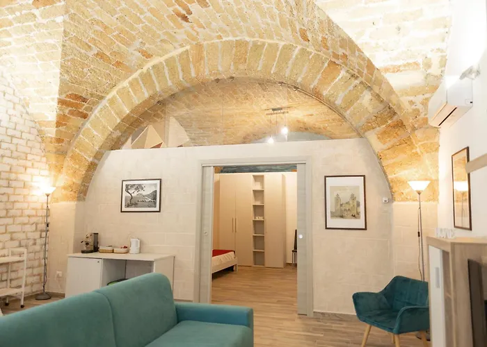 Arco House 公寓 切法卢